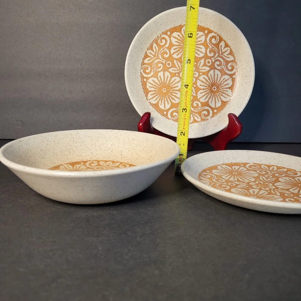 Vintage Biltons Lot Two Dessert Snack Salad Plates and One Cereal Bowl Excellent